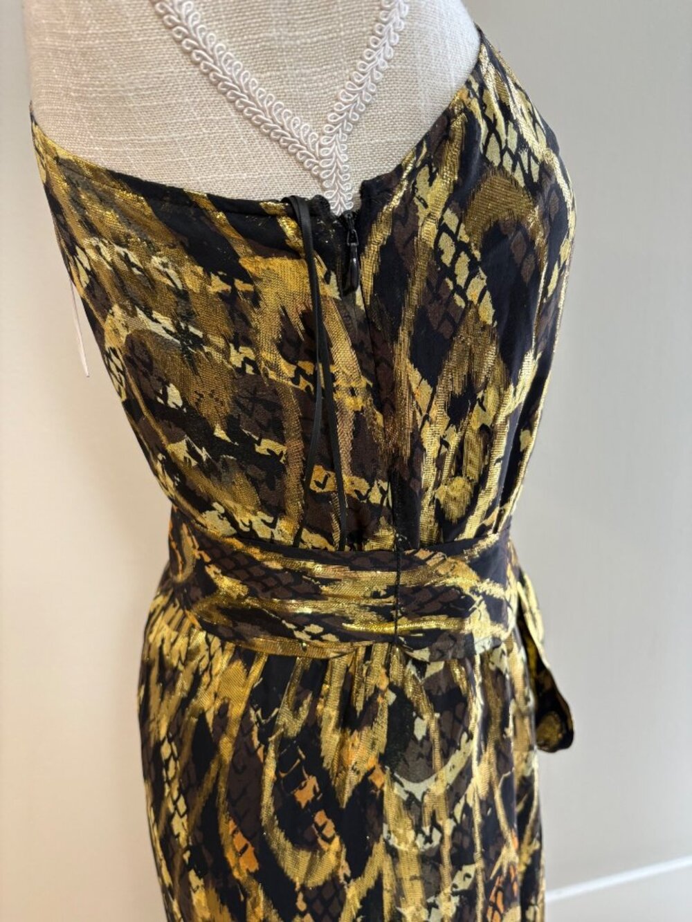 NEW $578 Marie Oliver Farrow Luxe Silk Metallic One-Shoulder Kaftan Maxi Dress - Picture 16 of 16